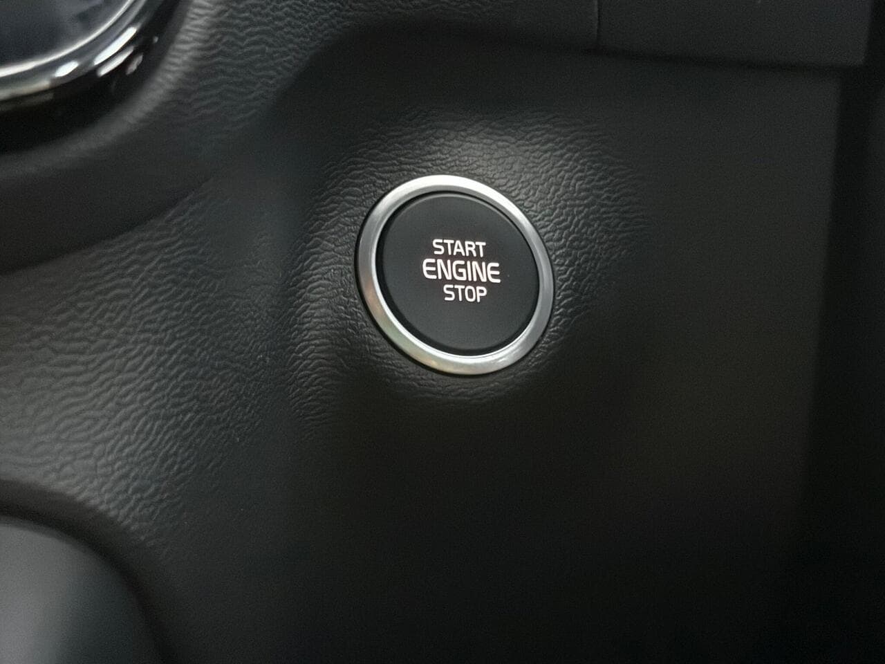 Volvo XC40 thumbnail Misc Controls