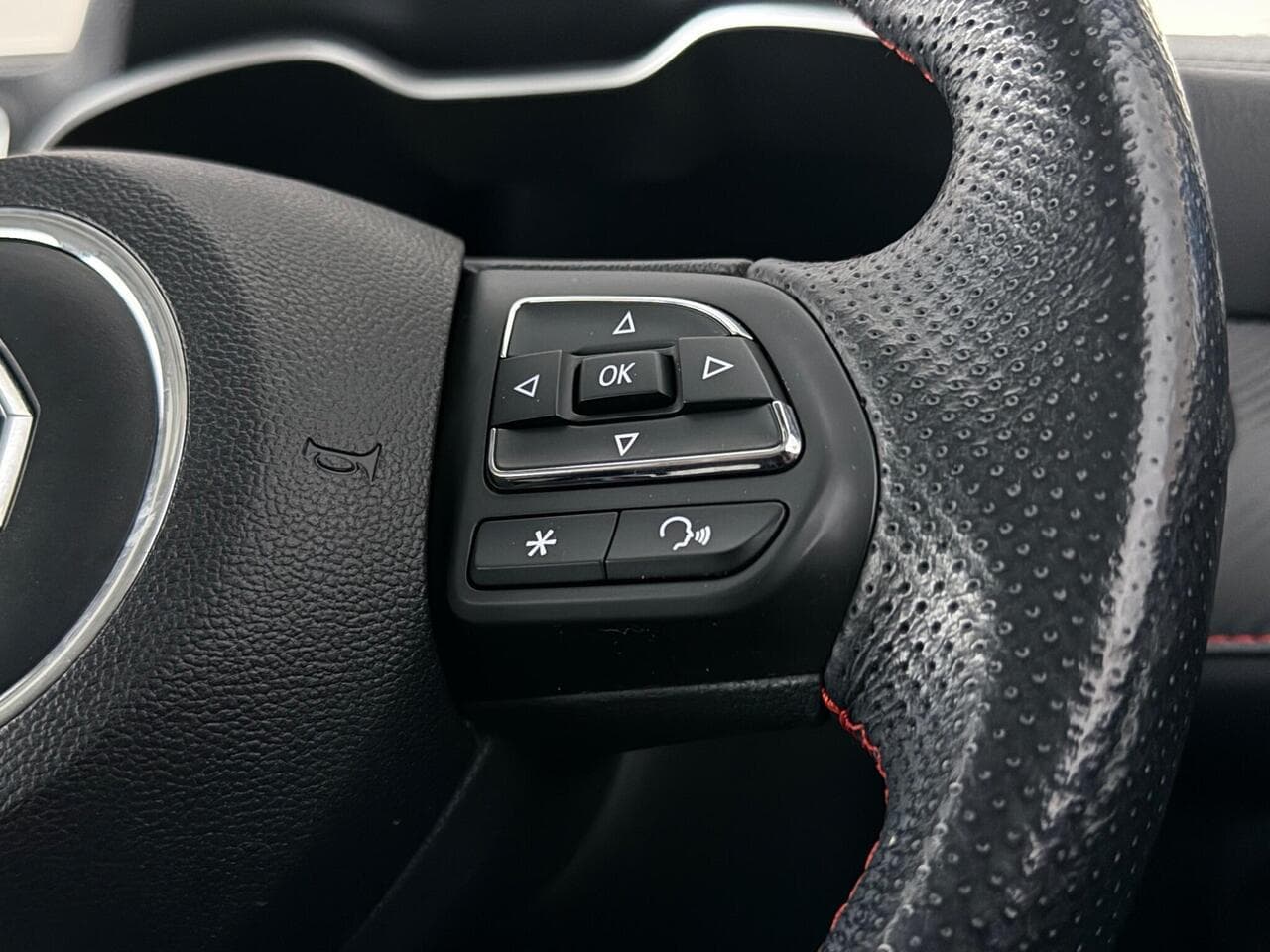 MG MG ZS thumbnail Misc Controls
