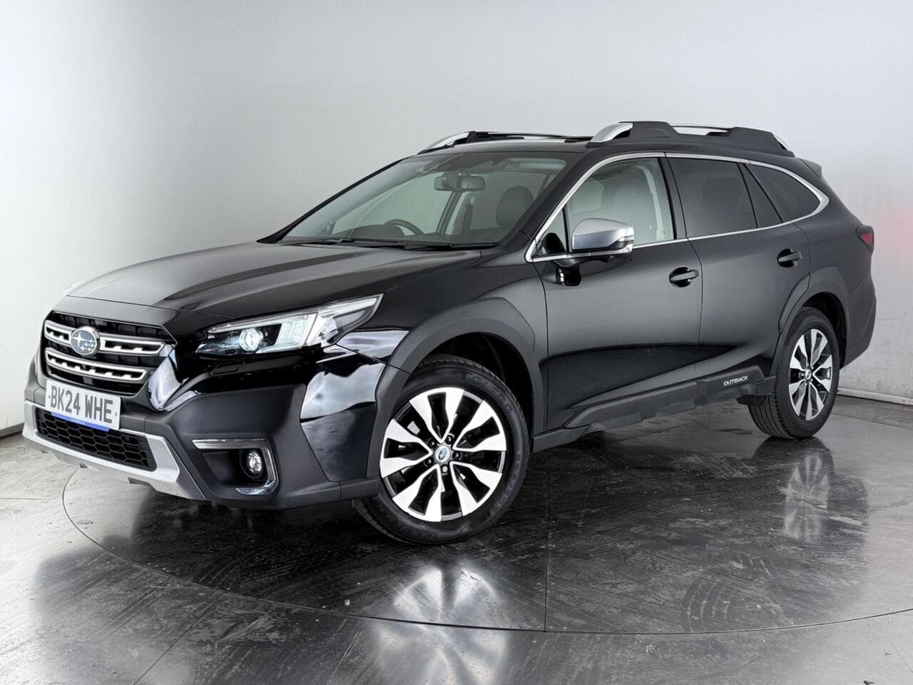 Subaru Outback thumbnail Front Left