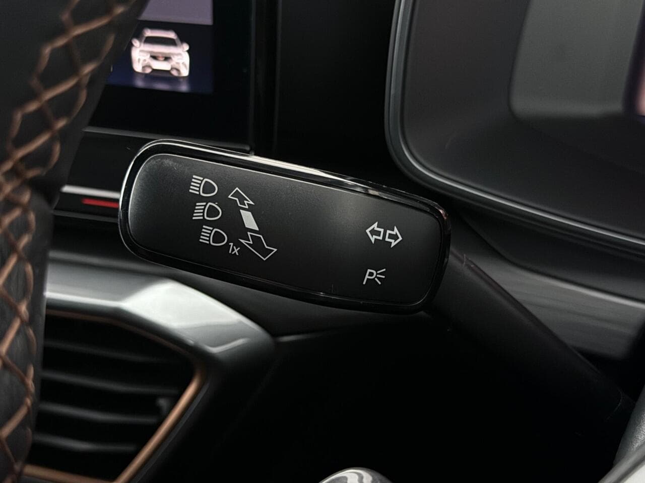 CUPRA Formentor thumbnail Misc Controls