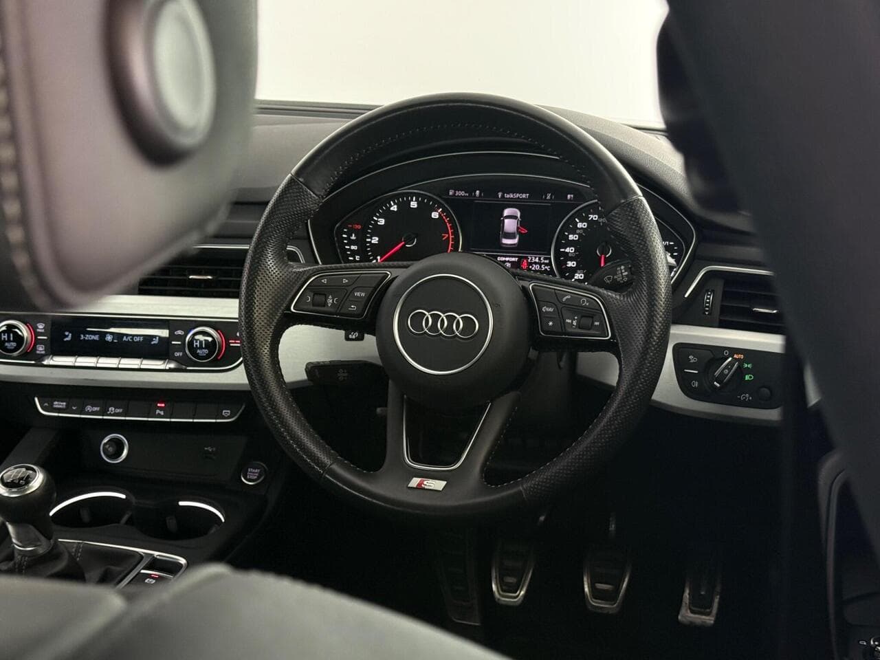 Audi A4 thumbnail Steering Wheel