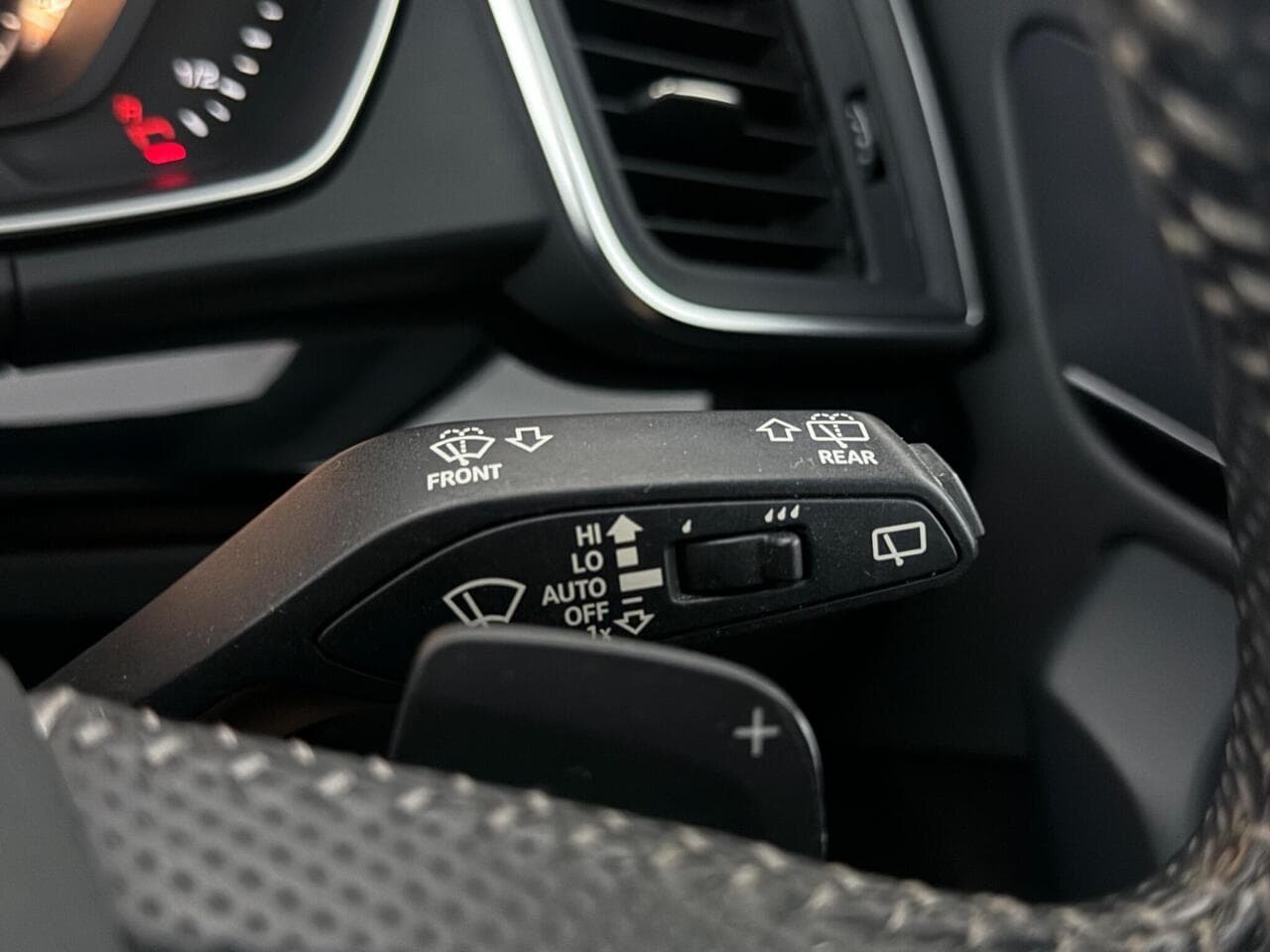 Audi Q5 thumbnail Misc Controls