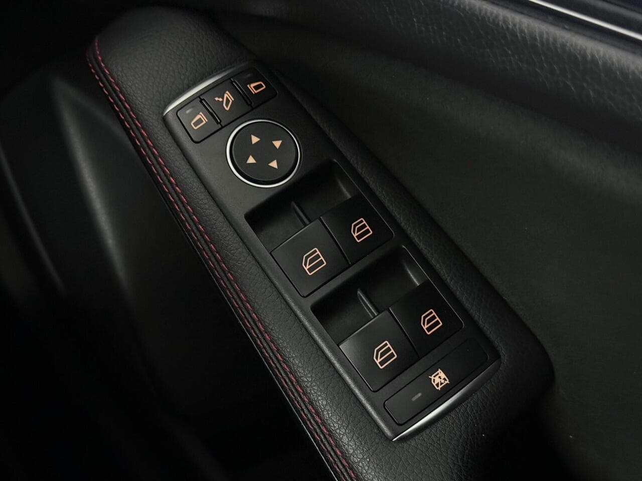 Mercedes-Benz A Class thumbnail Misc Controls