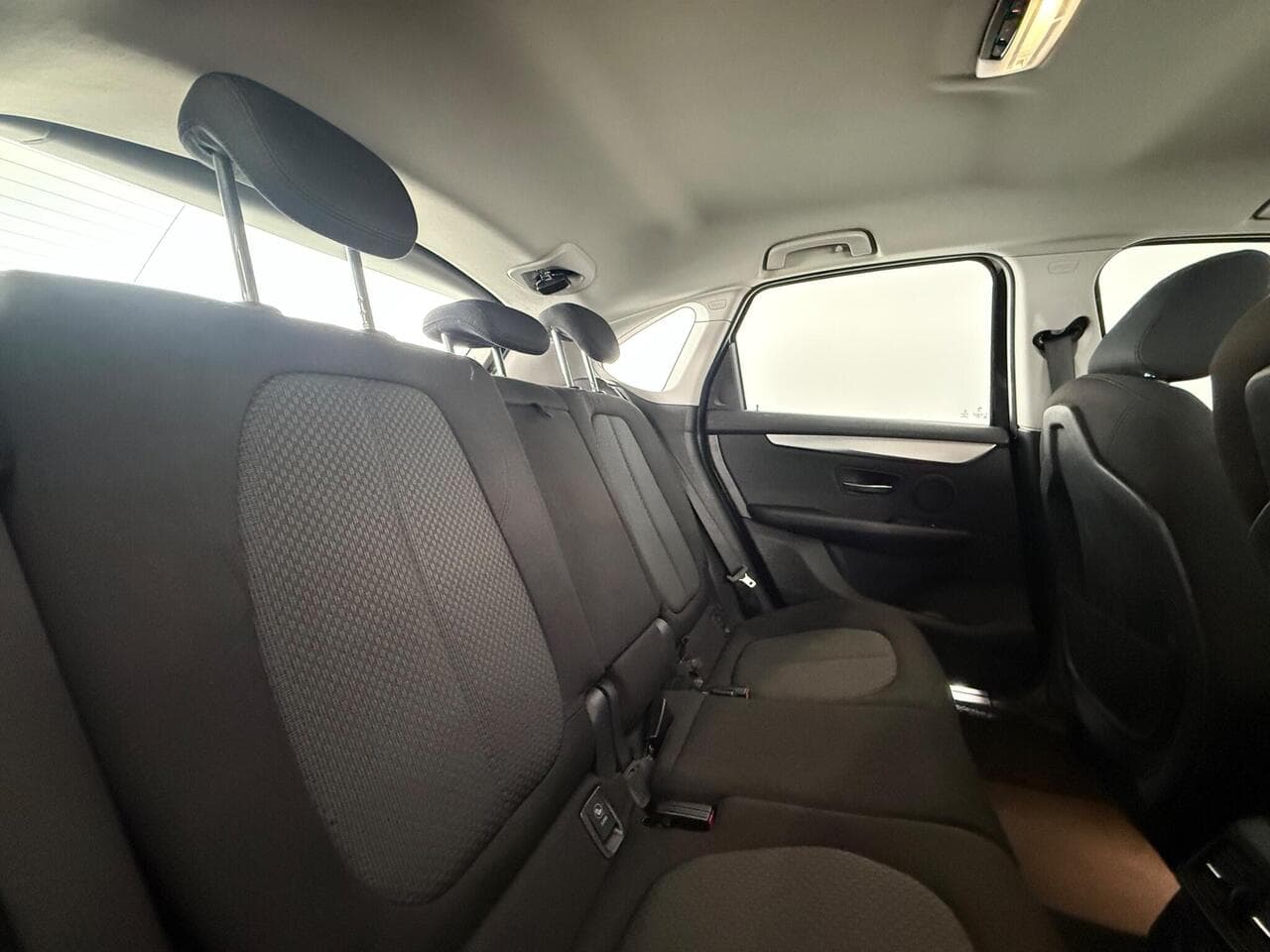 BMW 2 Series Active Tourer thumbnail Seats Rear