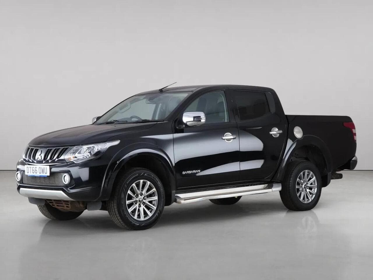 Mitsubishi L200 thumbnail Front Left