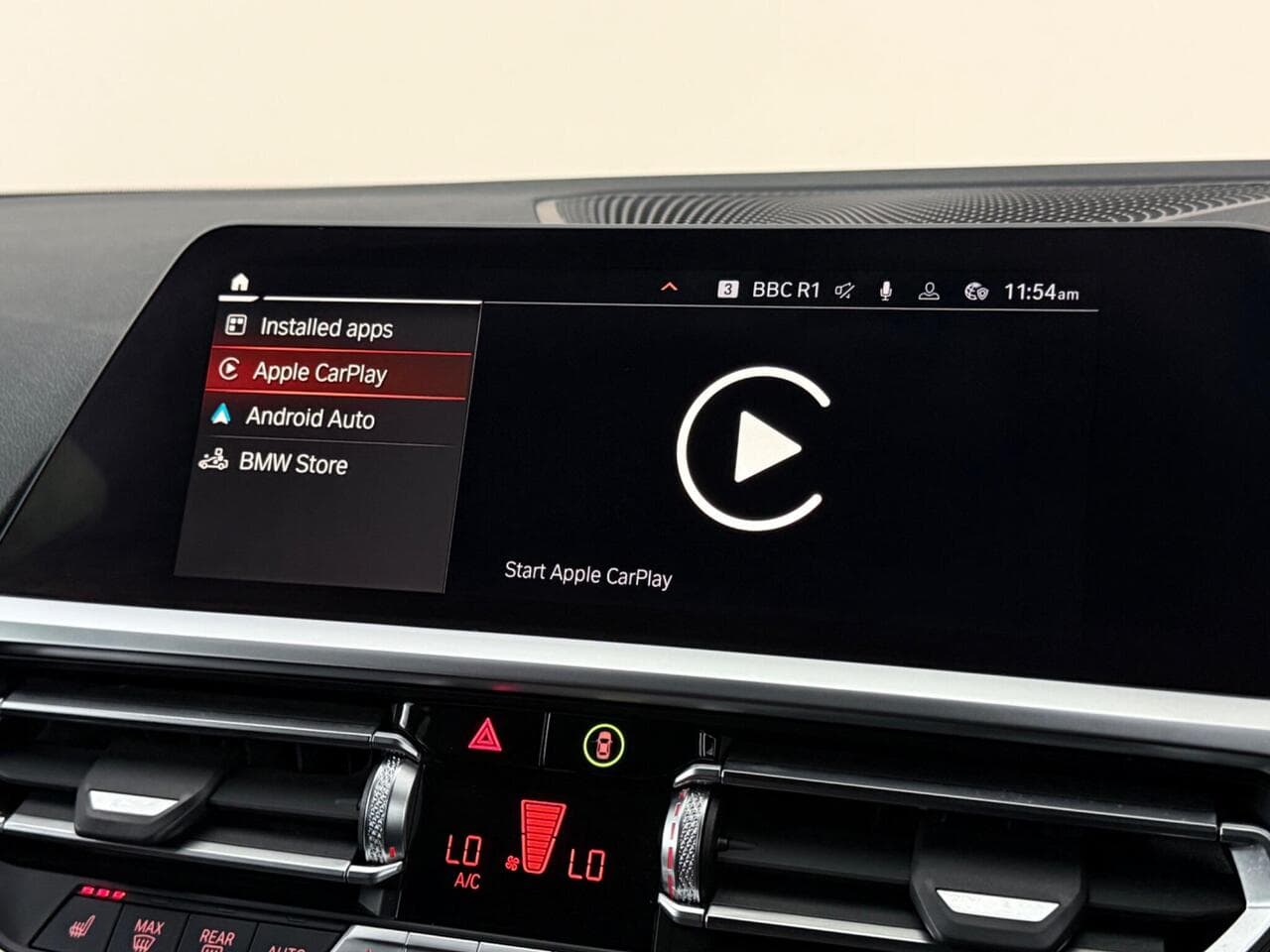 BMW 3 Series thumbnail Infotainment System