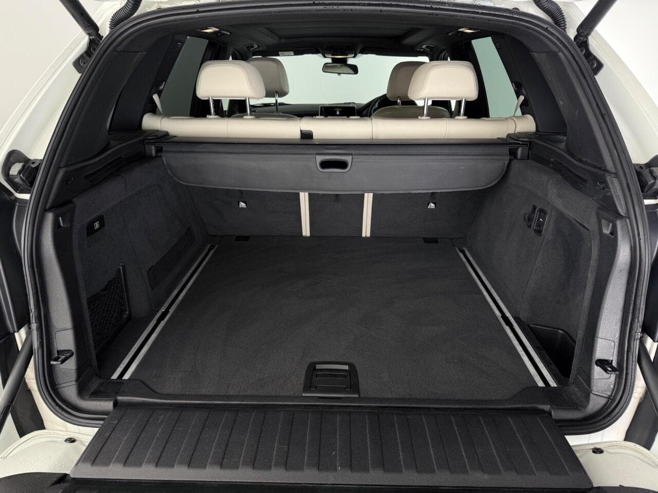 BMW X5 thumbnail Boot