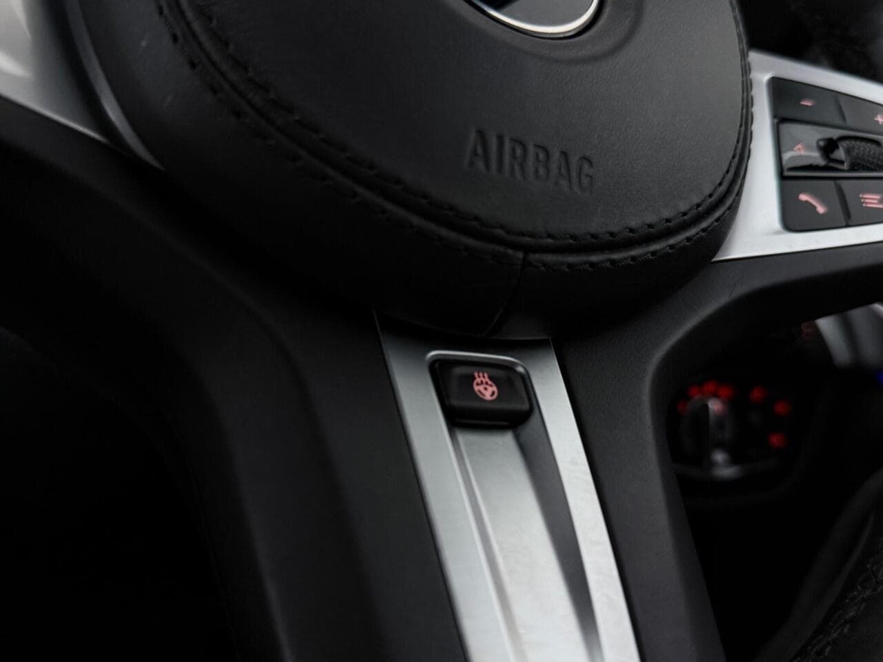BMW 5 Series thumbnail Steering Wheel
