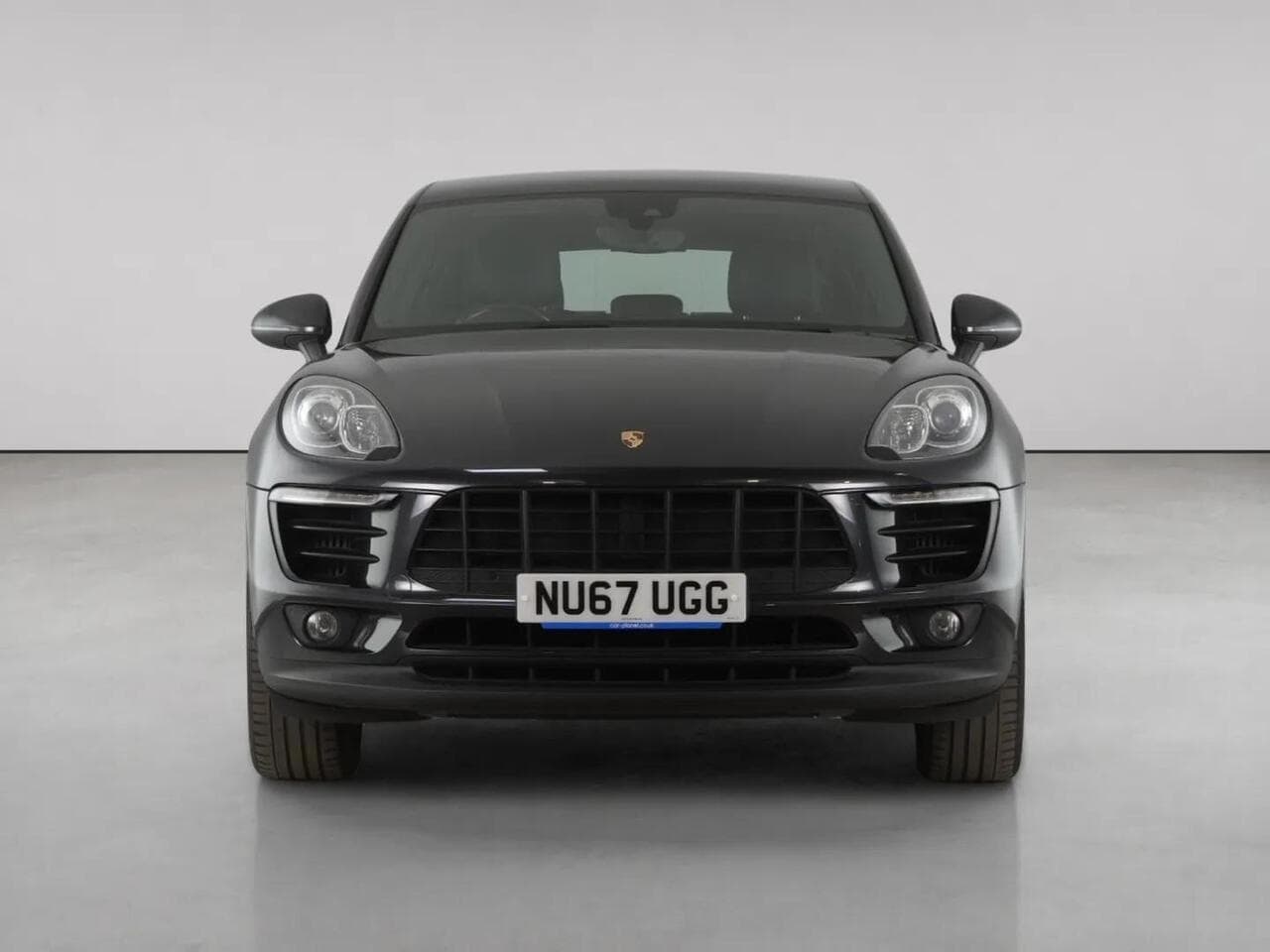 Porsche Macan thumbnail Front