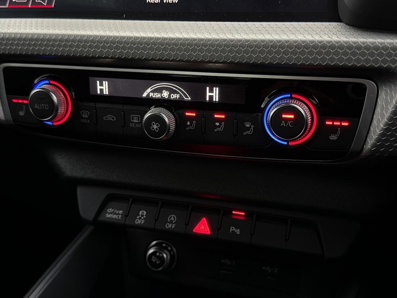 Audi A1 thumbnail Misc Controls