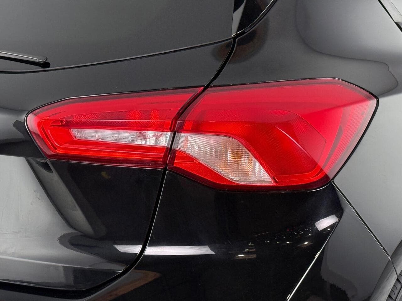 Ford Focus thumbnail Lights Rear
