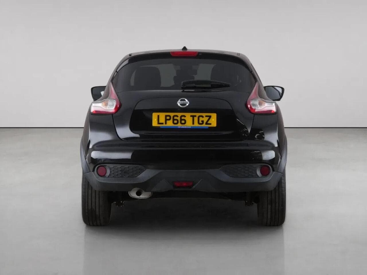 Nissan Juke thumbnail Rear