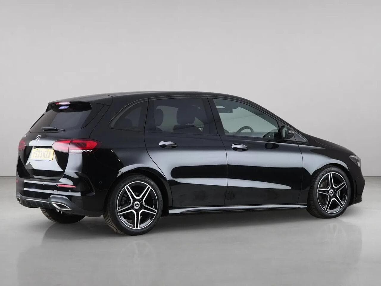 Mercedes-Benz B Class thumbnail Side Right