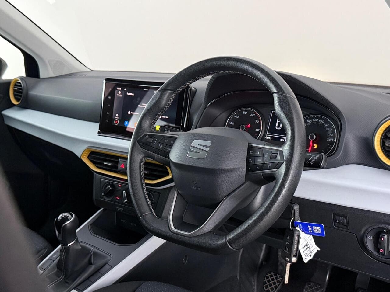 SEAT Arona thumbnail Interior Front