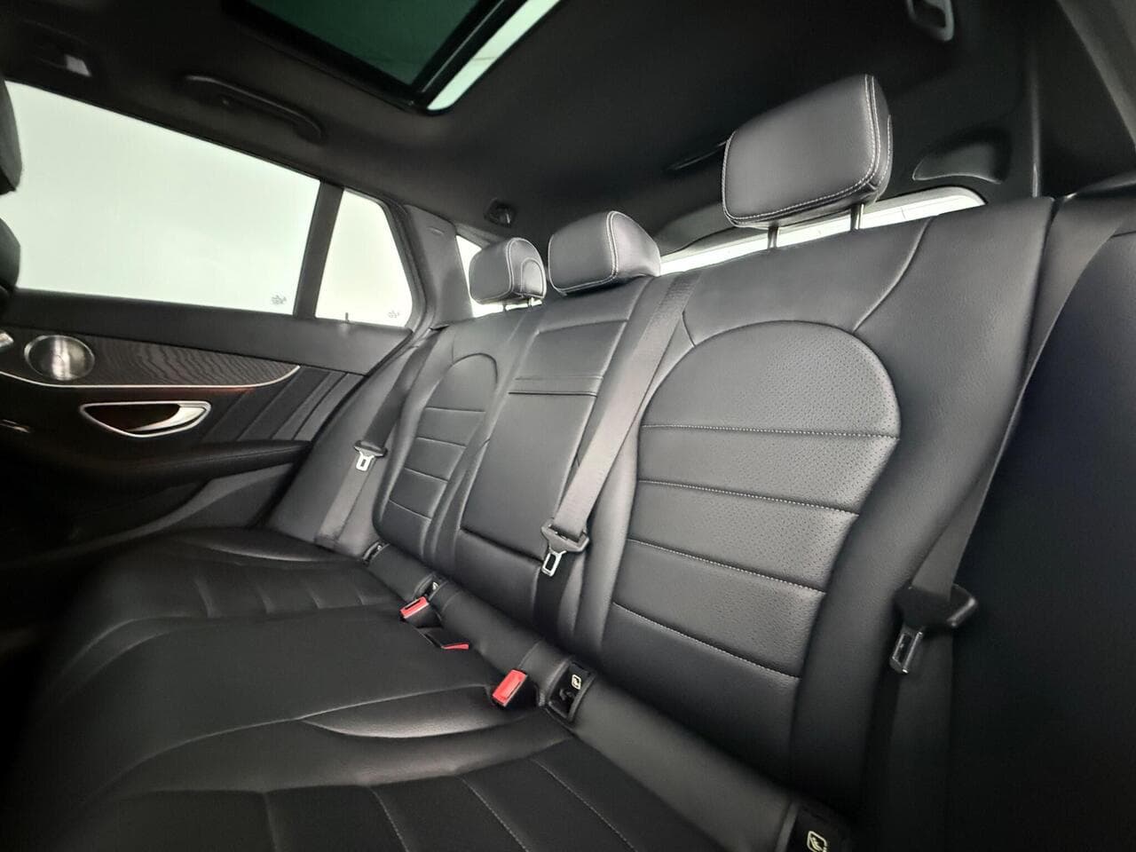 Mercedes-Benz C Class thumbnail Seats Rear