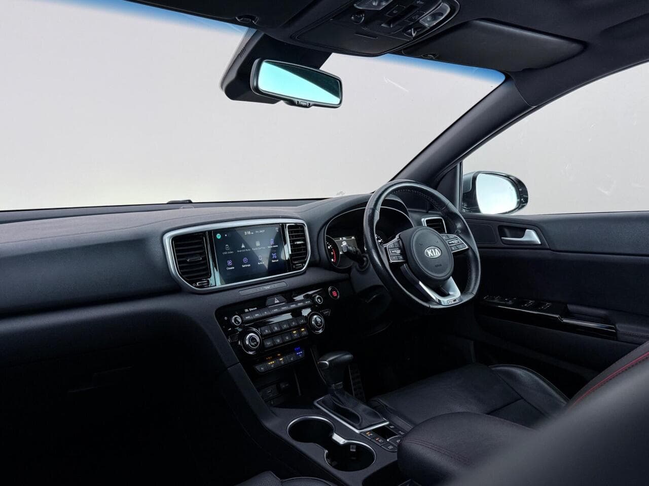 Kia Sportage thumbnail Interior Front