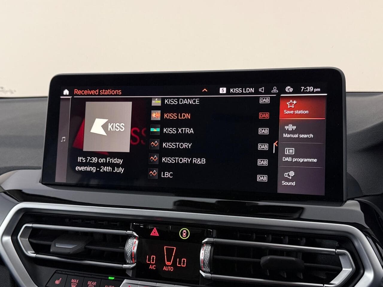BMW X3 thumbnail Infotainment System