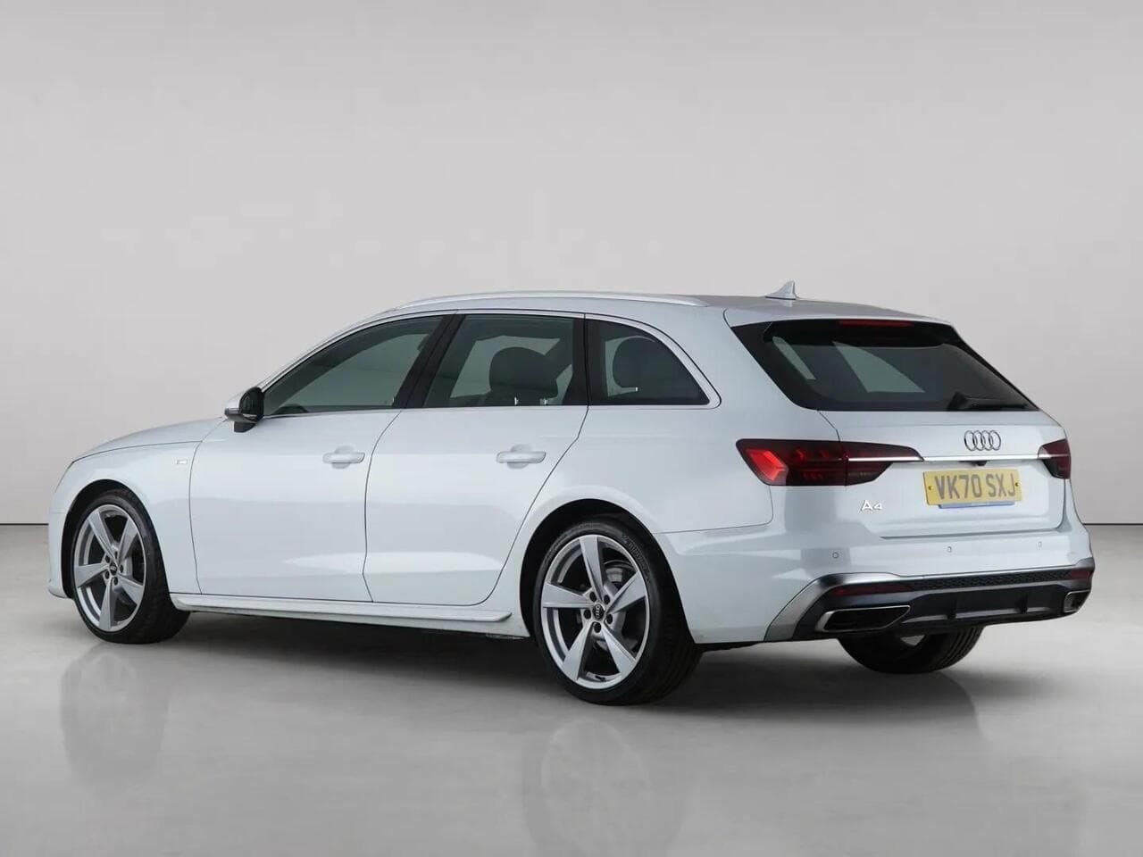 Audi A4 Avant thumbnail Rear Left