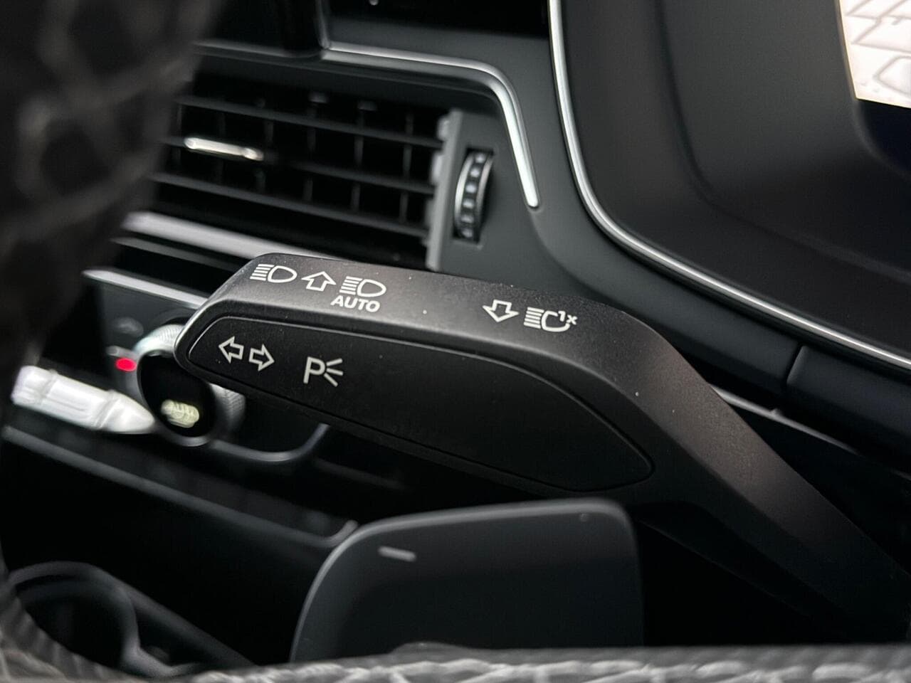 Audi A4 Avant thumbnail Misc Controls