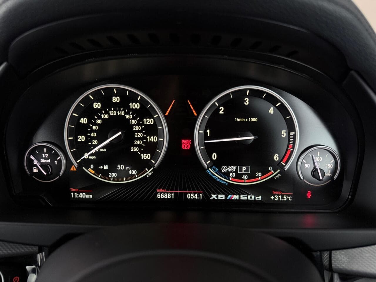 BMW X6 thumbnail Driver Instruments