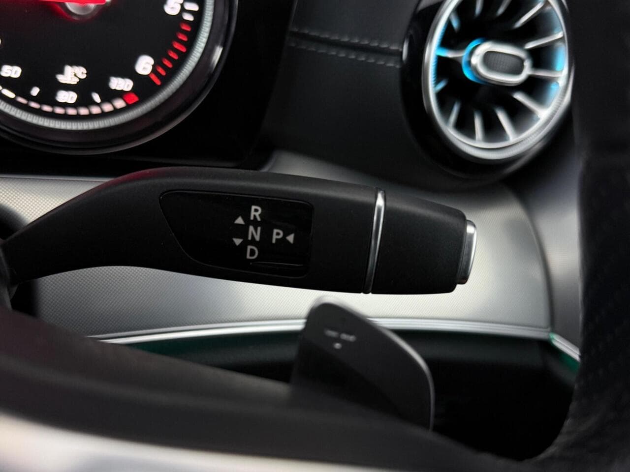 Mercedes-Benz E Class thumbnail Misc Controls