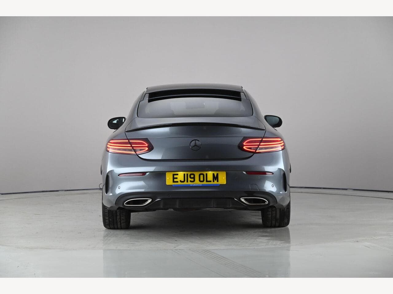 Mercedes-Benz C Class thumbnail Rear