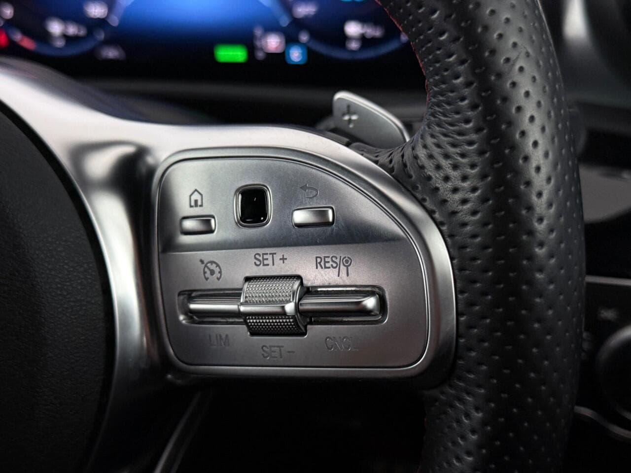 Mercedes-Benz A Class thumbnail Misc Controls