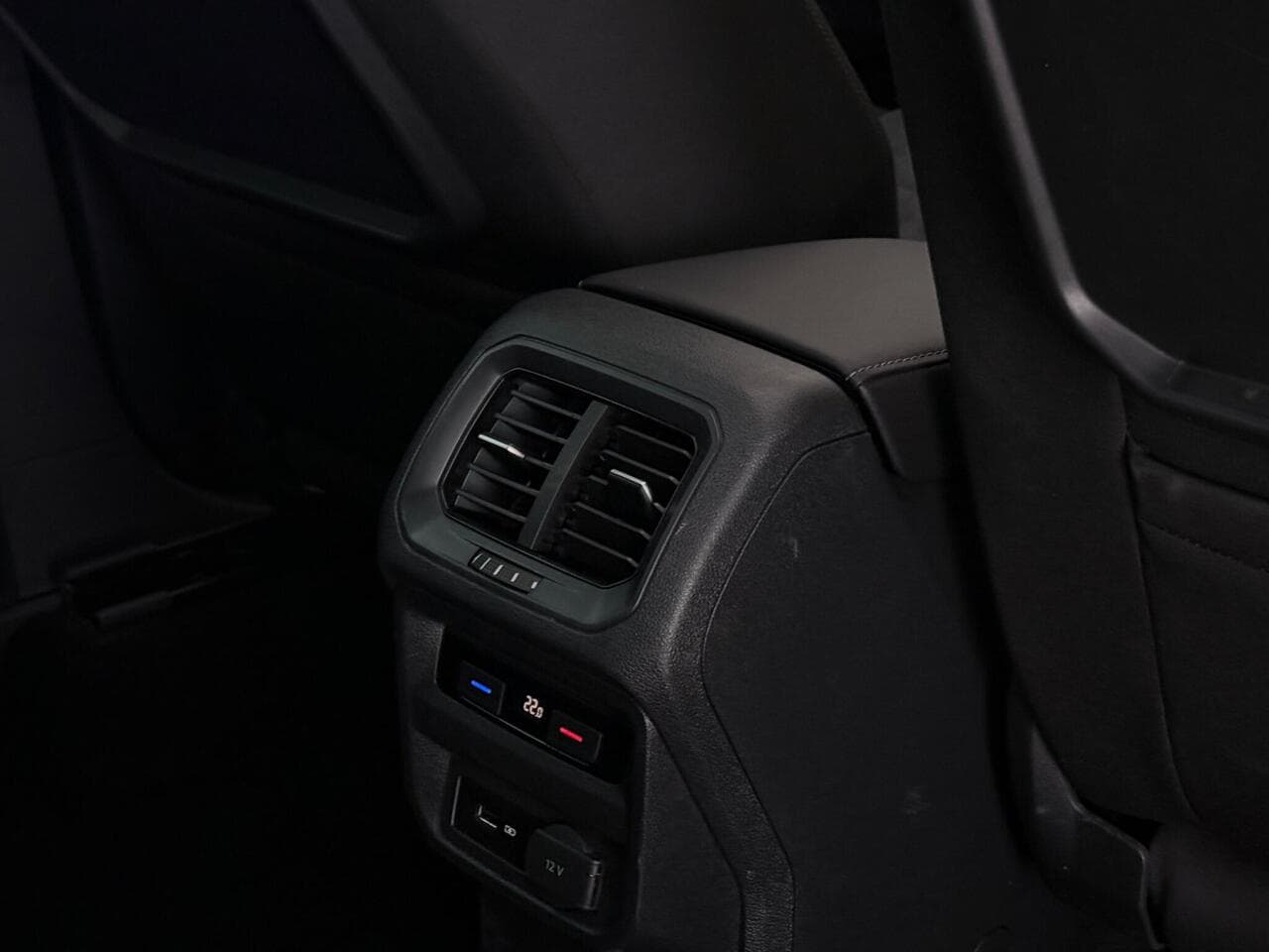 Volkswagen Tiguan thumbnail Misc Controls