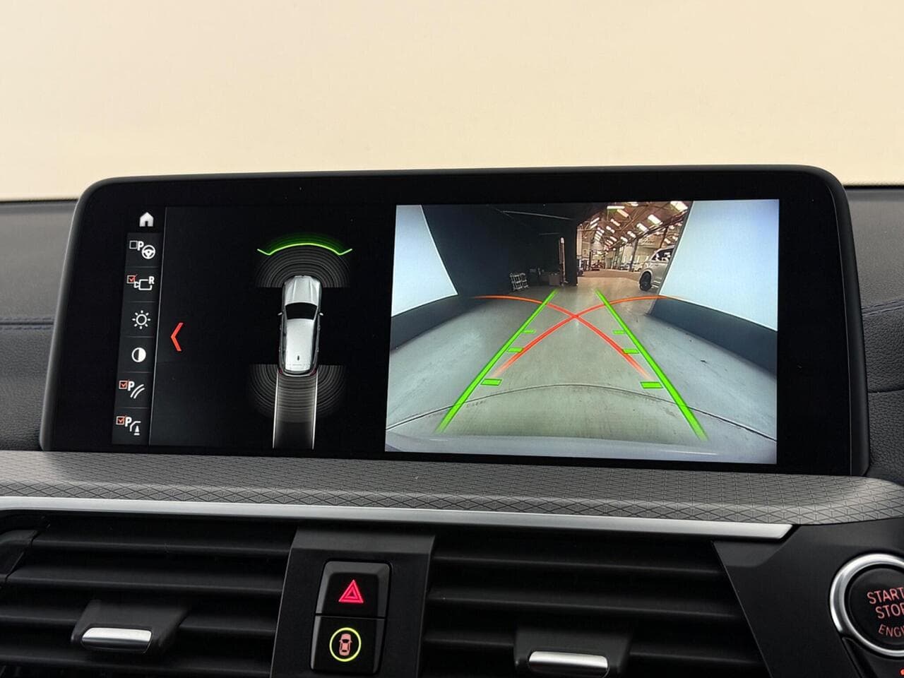 BMW X3 thumbnail Infotainment System