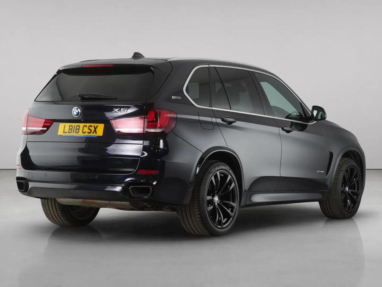 BMW X5 thumbnail Rear Right