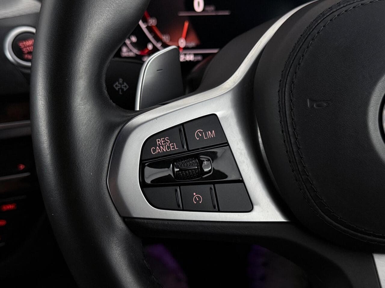 BMW X4 thumbnail Misc Controls