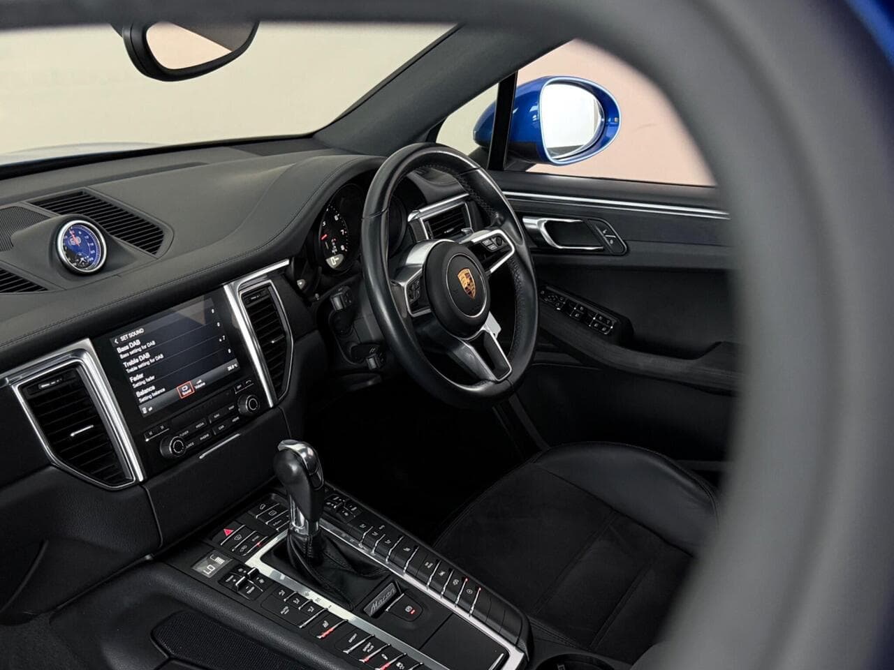 Porsche Macan thumbnail Inconclusive