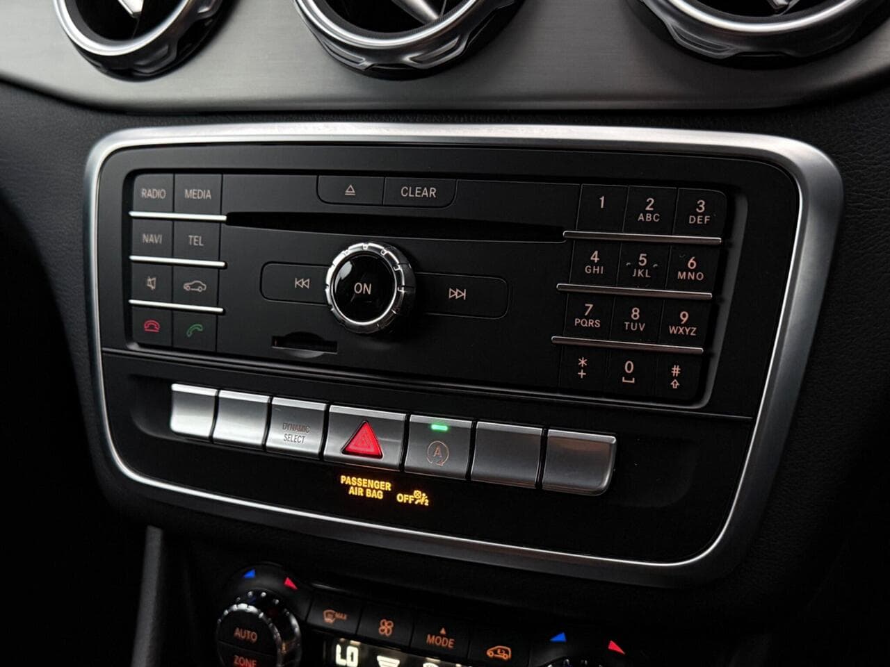Mercedes-Benz GLA thumbnail Infotainment System