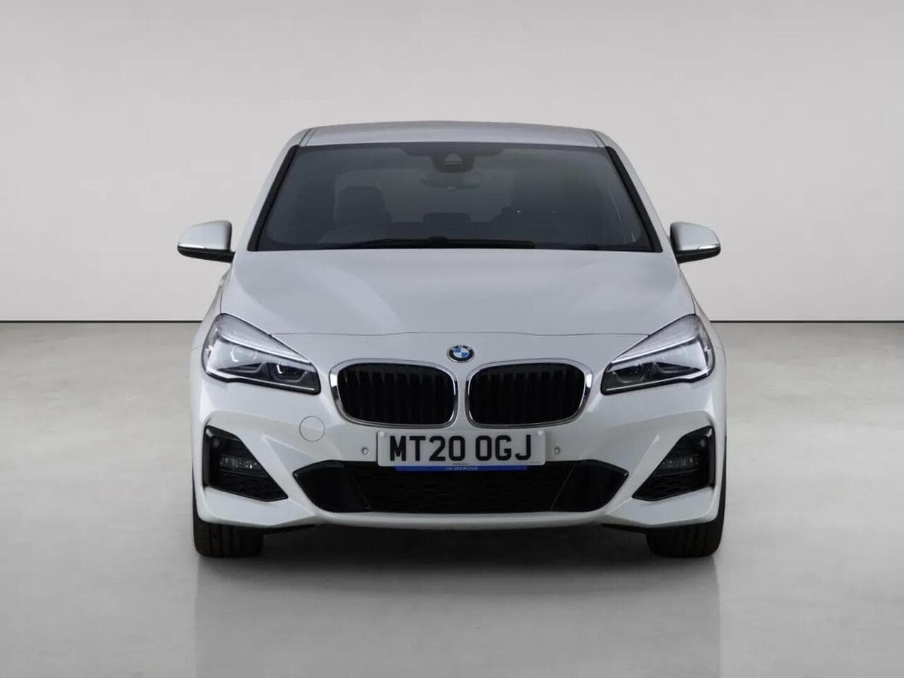 BMW 2 Series Active Tourer thumbnail Front