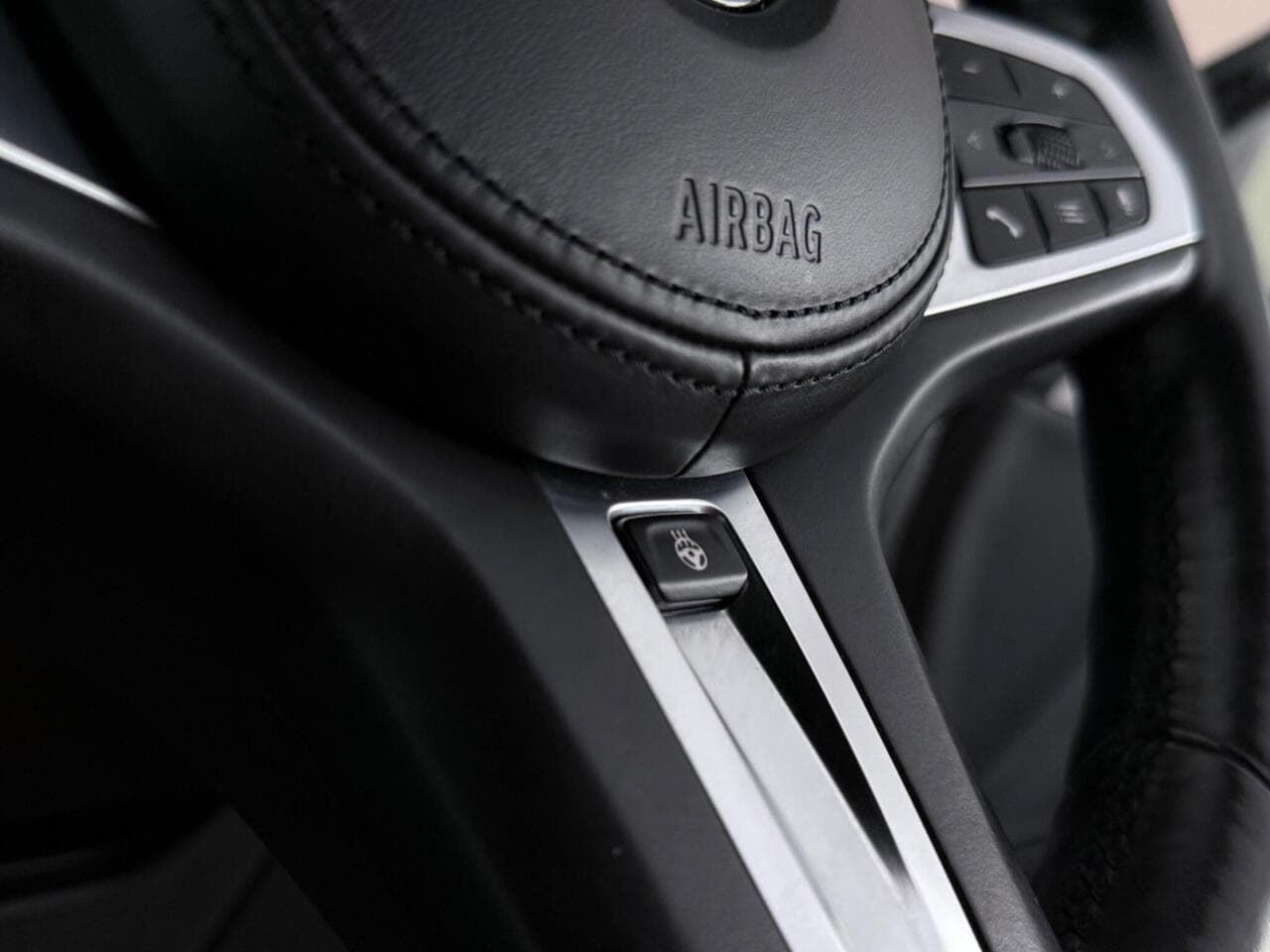 BMW 4 Series thumbnail Steering Wheel