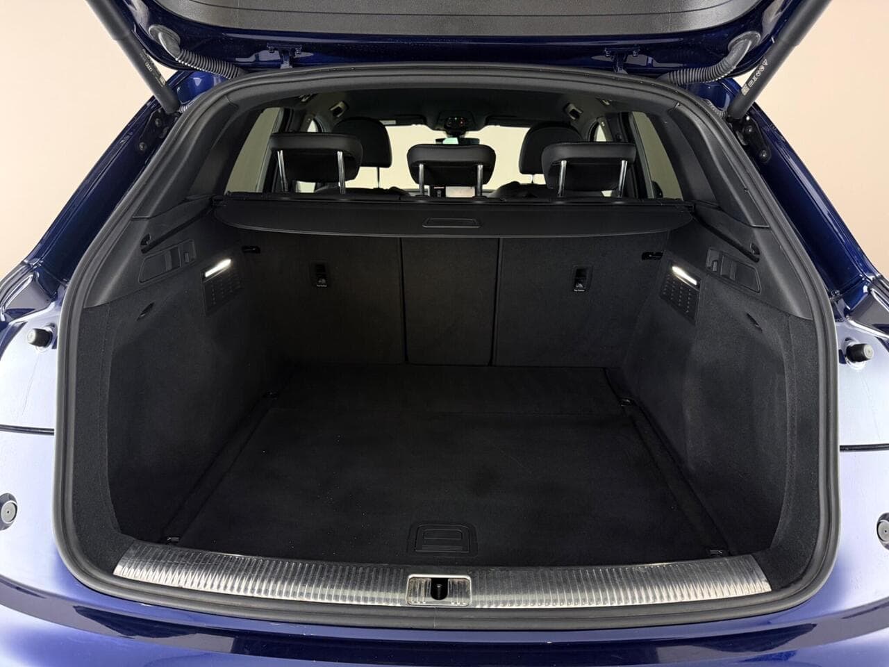 Audi Q5 thumbnail Boot
