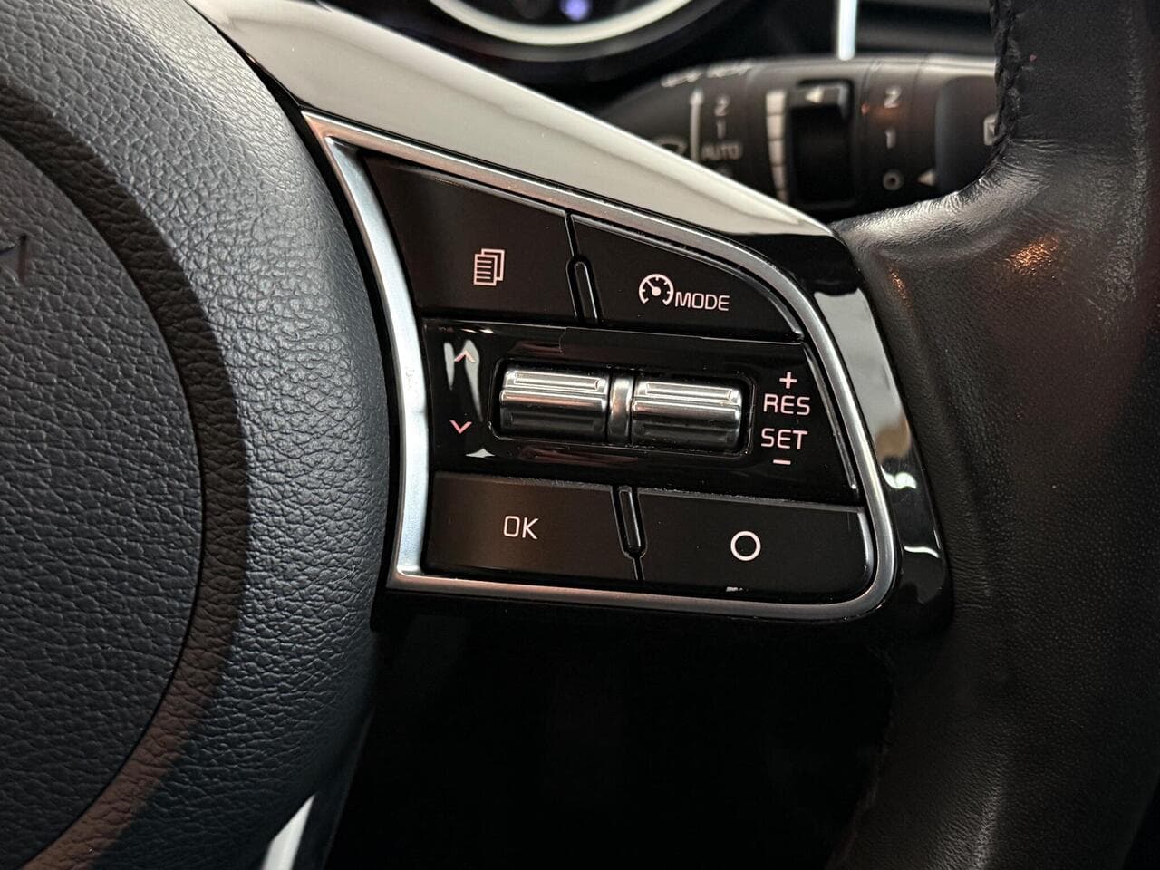 Kia XCeed thumbnail Misc Controls