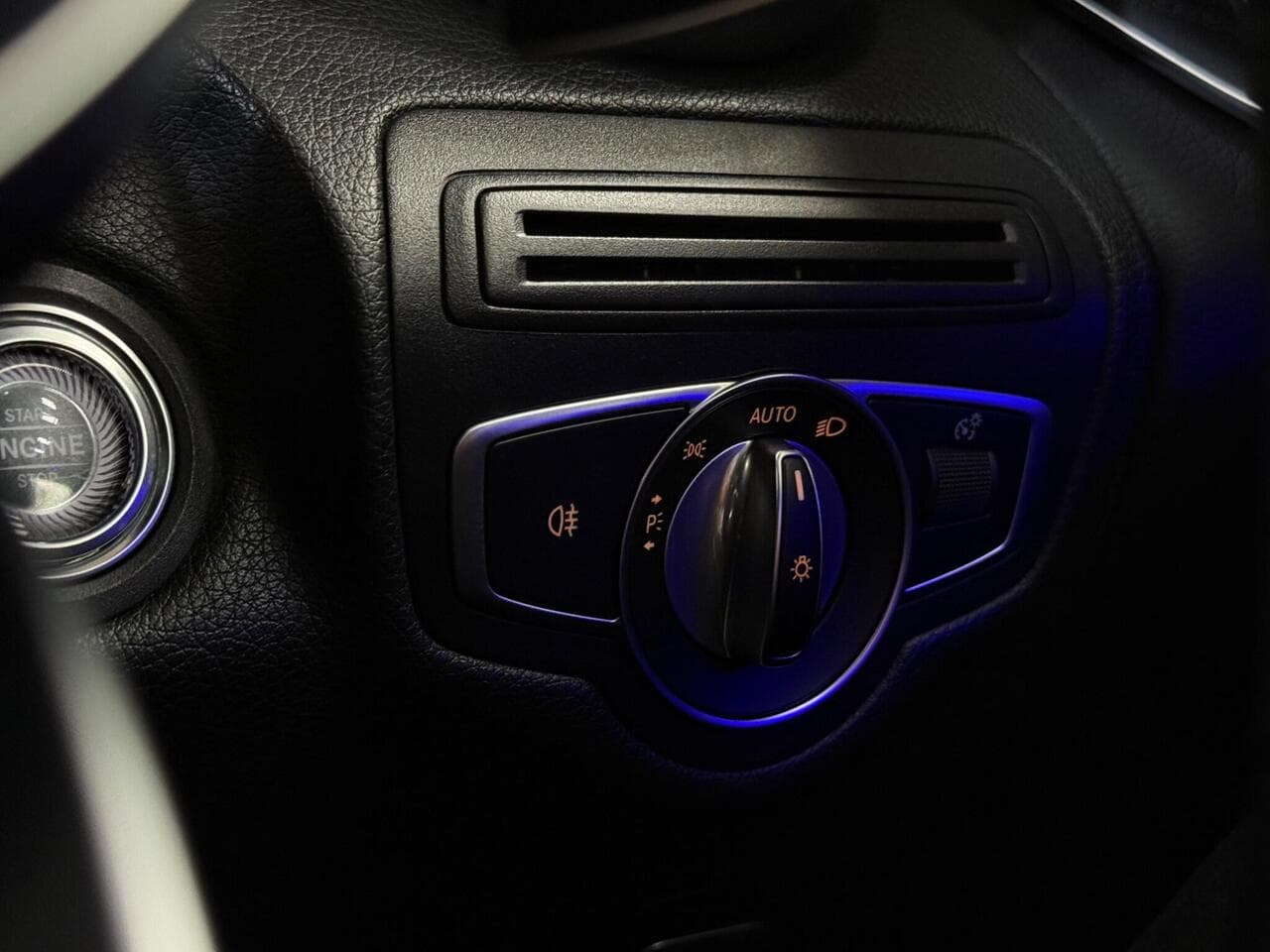 Mercedes-Benz GLC thumbnail Misc Controls