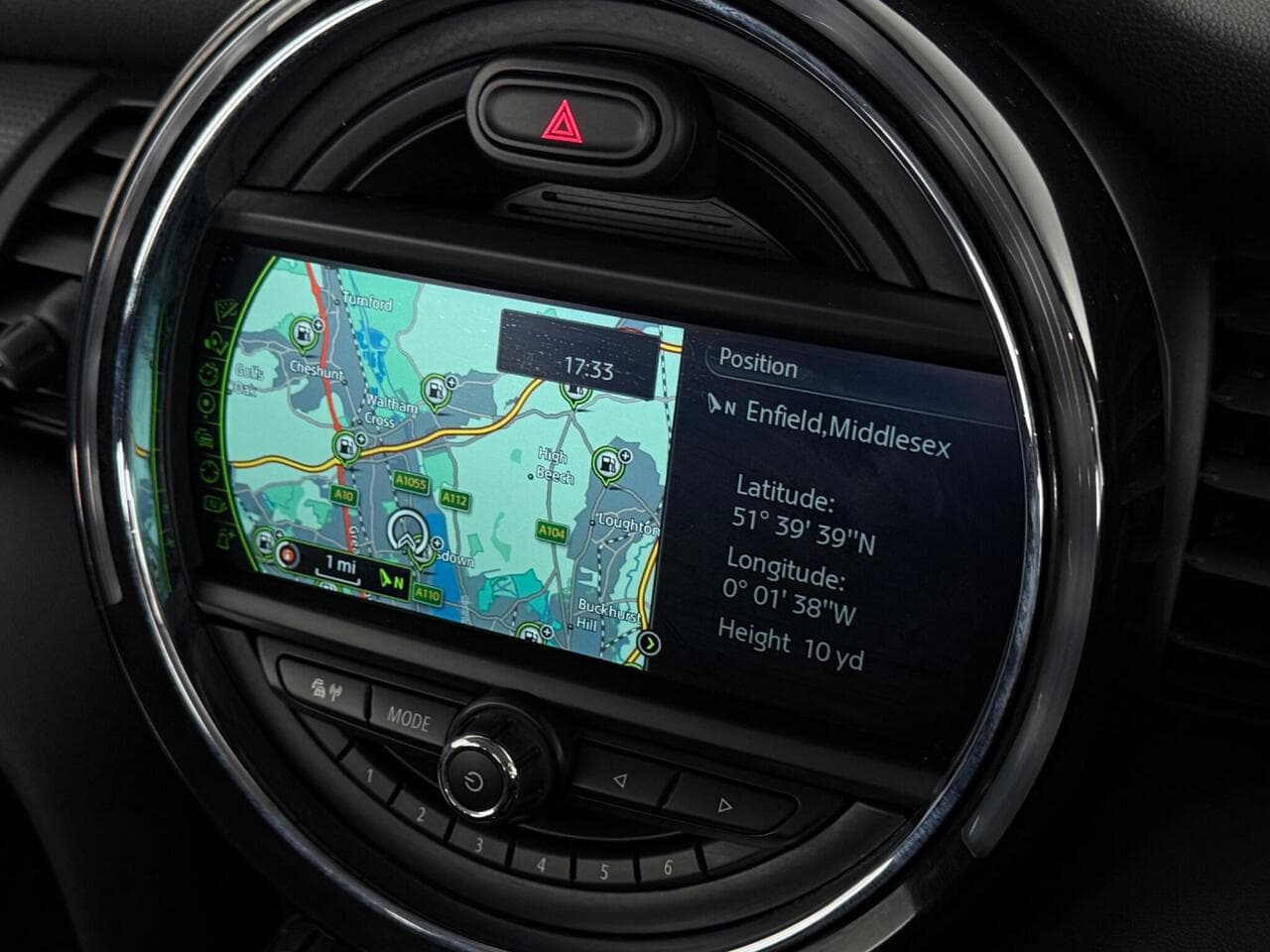 MINI Hatch thumbnail Infotainment System