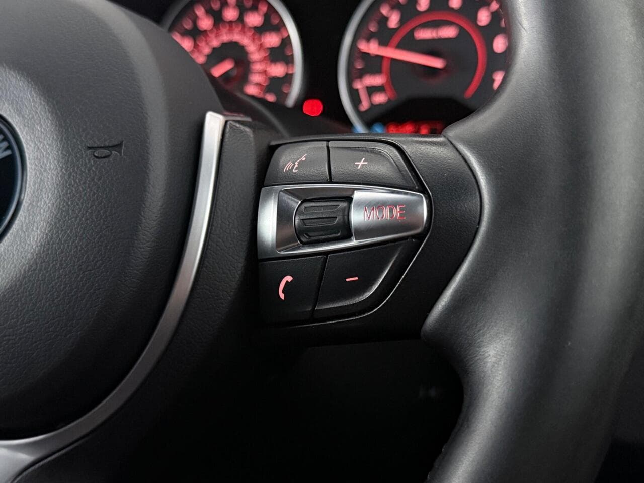 BMW 4 Series Gran Coupe thumbnail Misc Controls