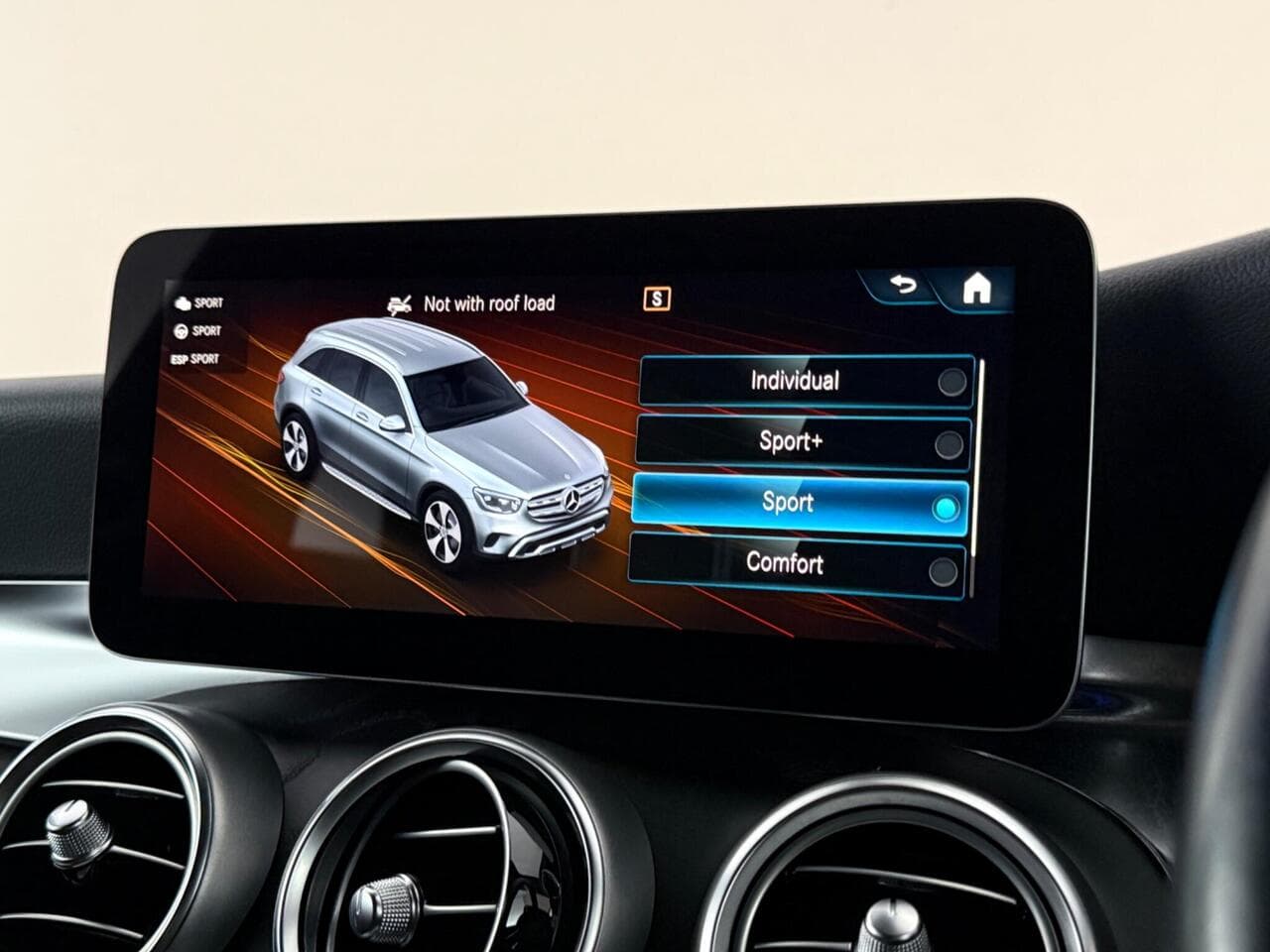 Mercedes-Benz GLC thumbnail Infotainment System