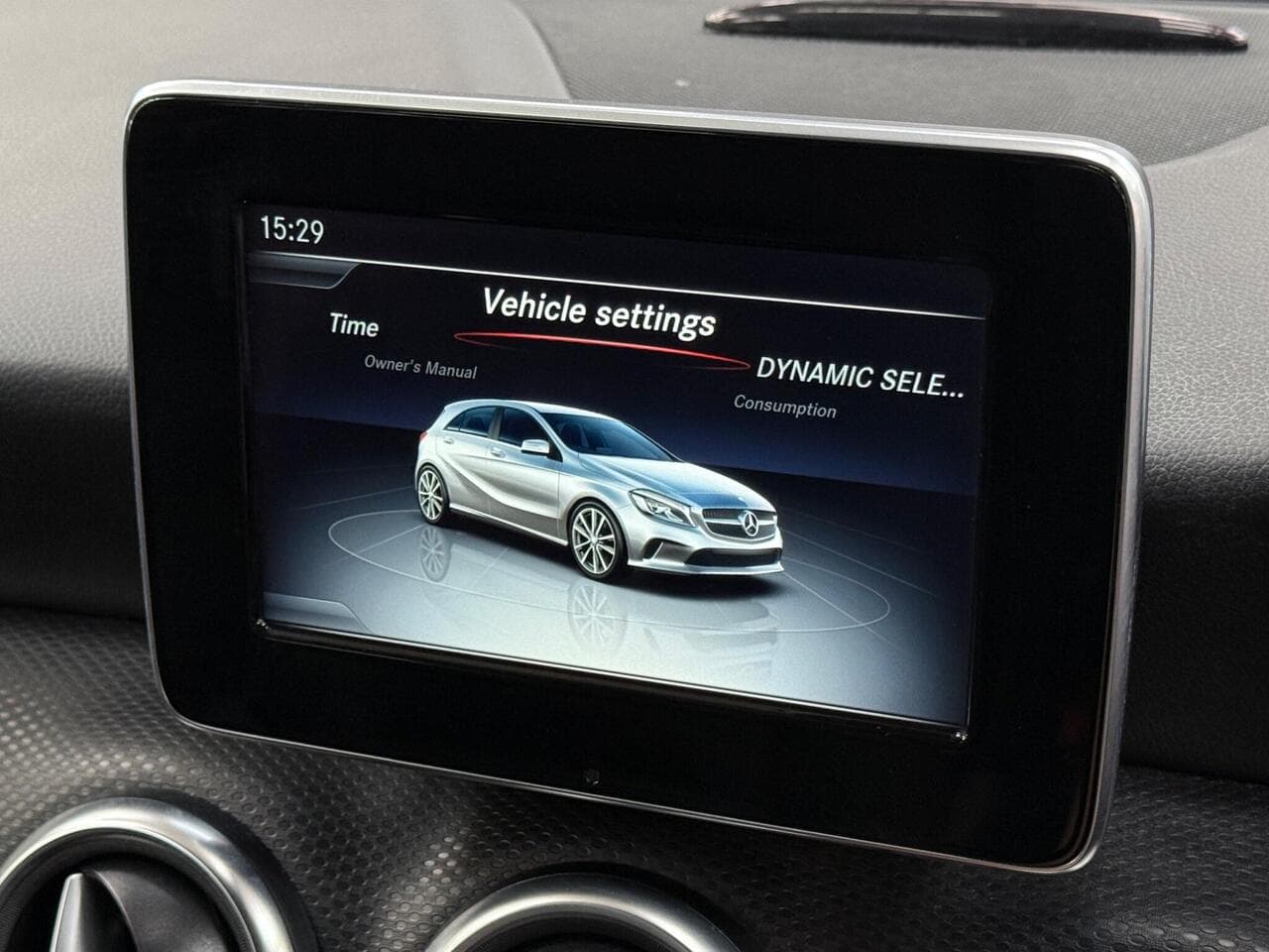 Mercedes-Benz A Class thumbnail Infotainment System