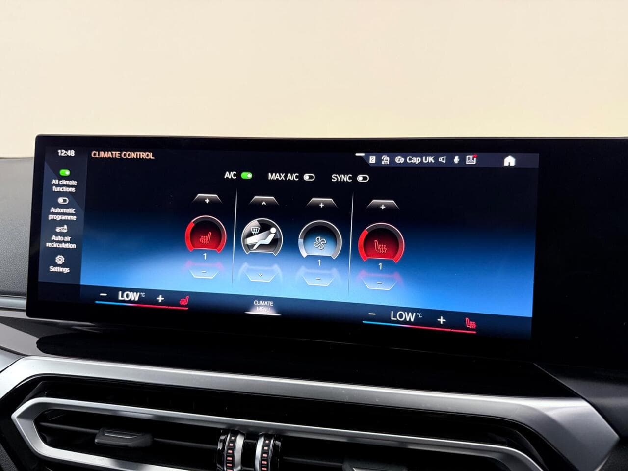 BMW 3 Series thumbnail Infotainment System