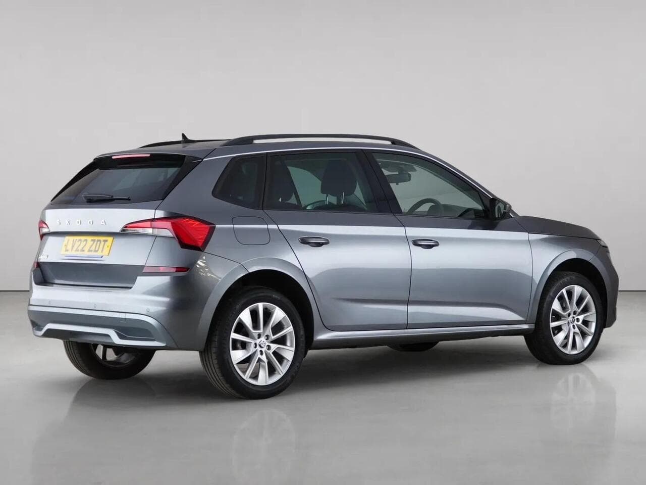 Skoda Kamiq thumbnail Rear Right
