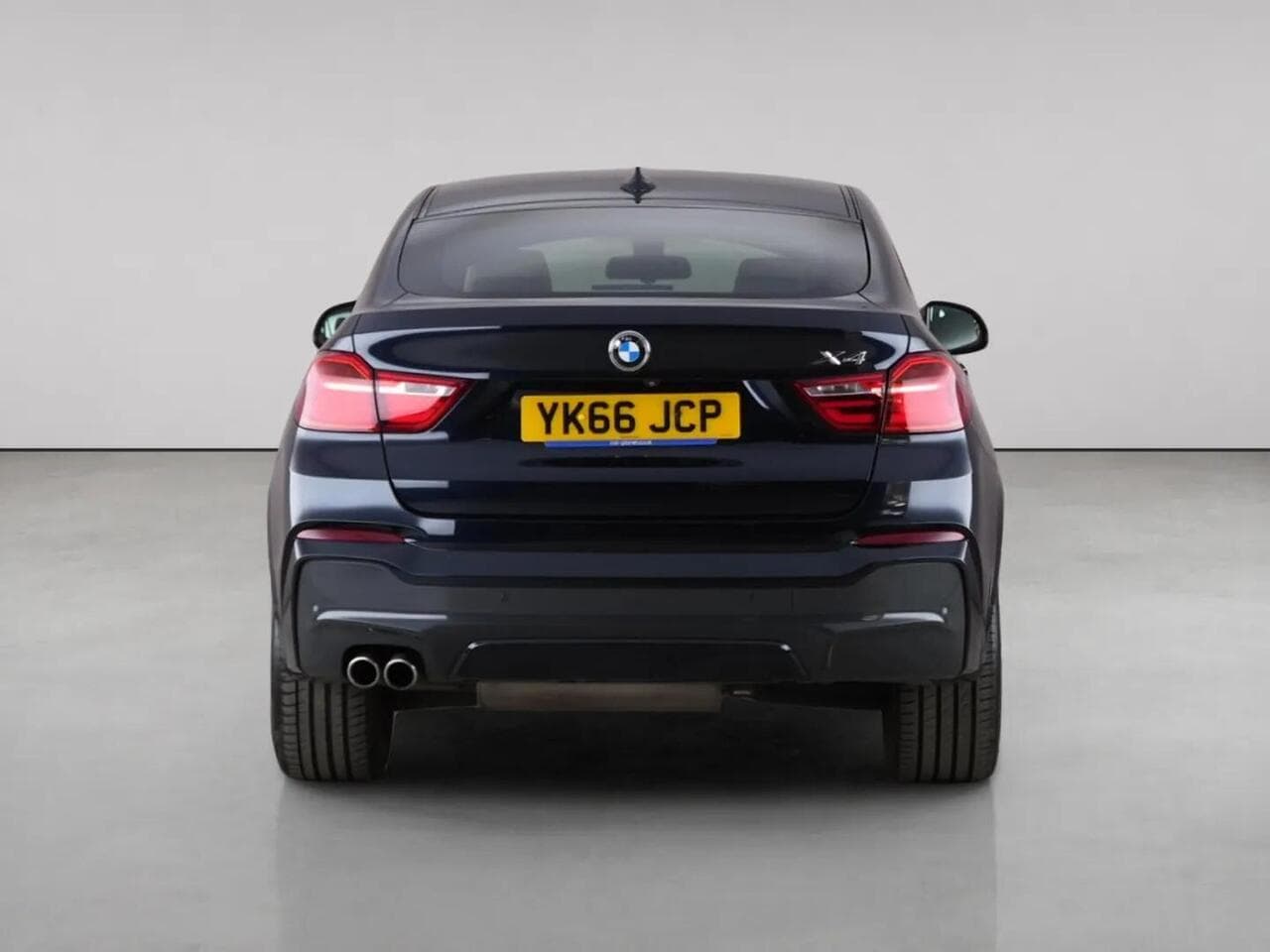 BMW X4 thumbnail Rear