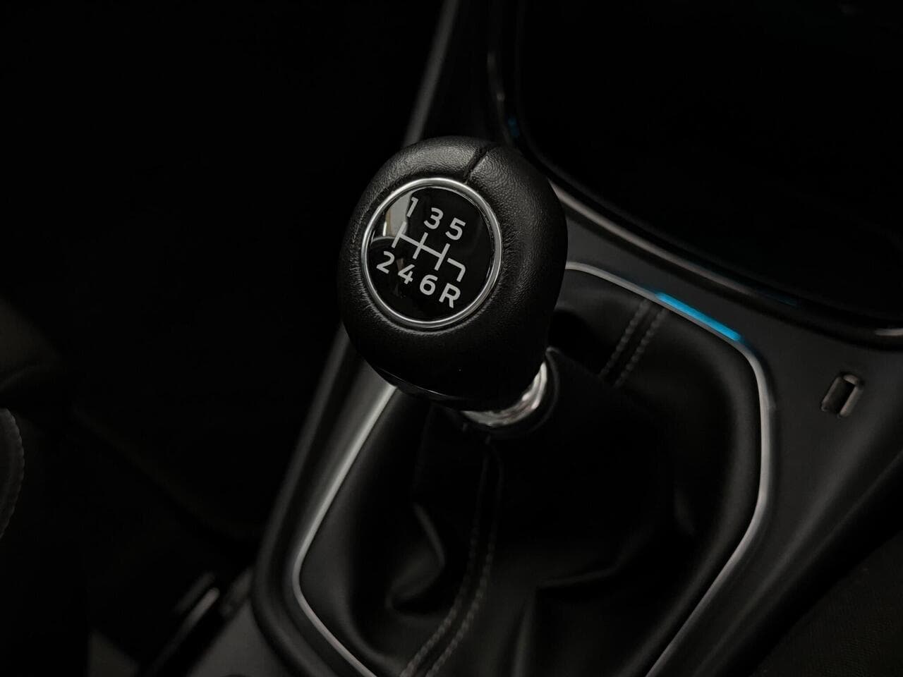 Ford Puma thumbnail Interior Front