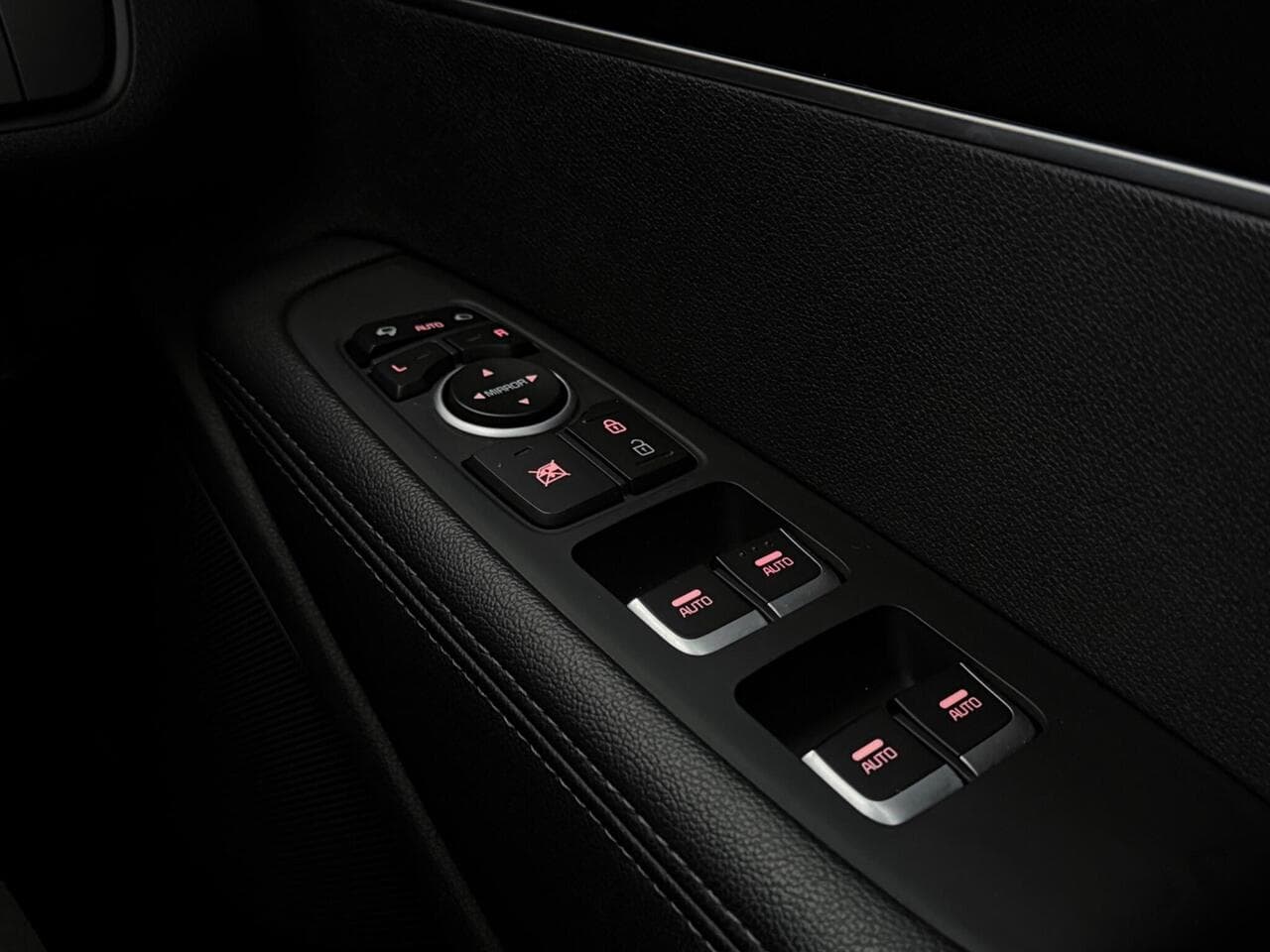 Kia Sorento thumbnail Misc Controls