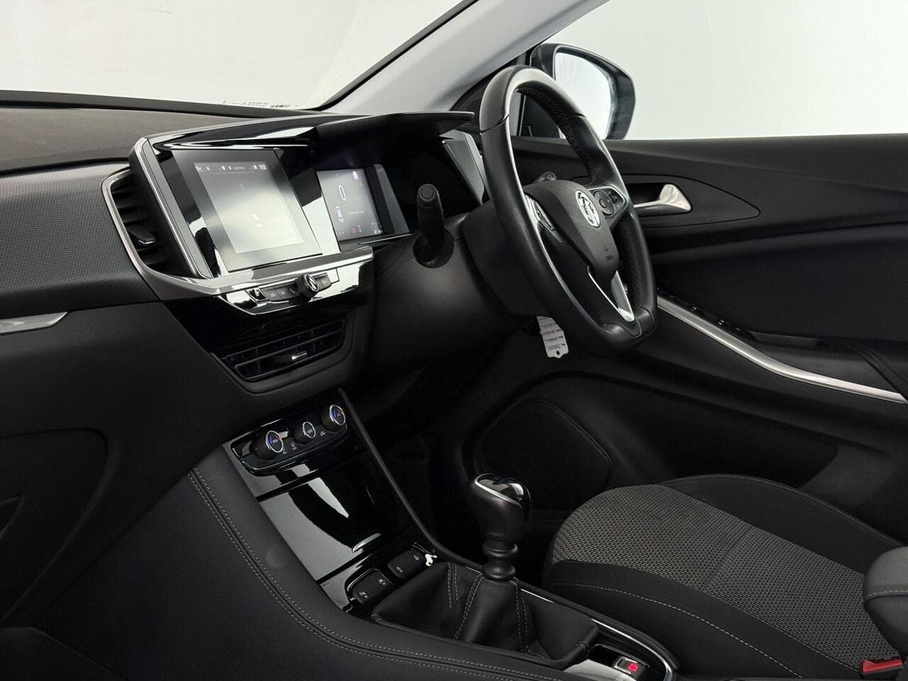 Vauxhall Grandland thumbnail Interior Front