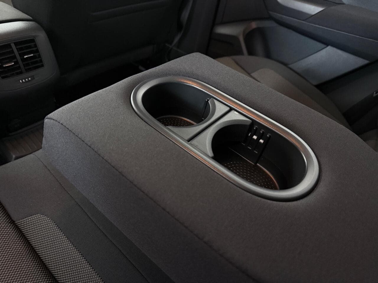 Volkswagen T-Roc thumbnail Misc Controls