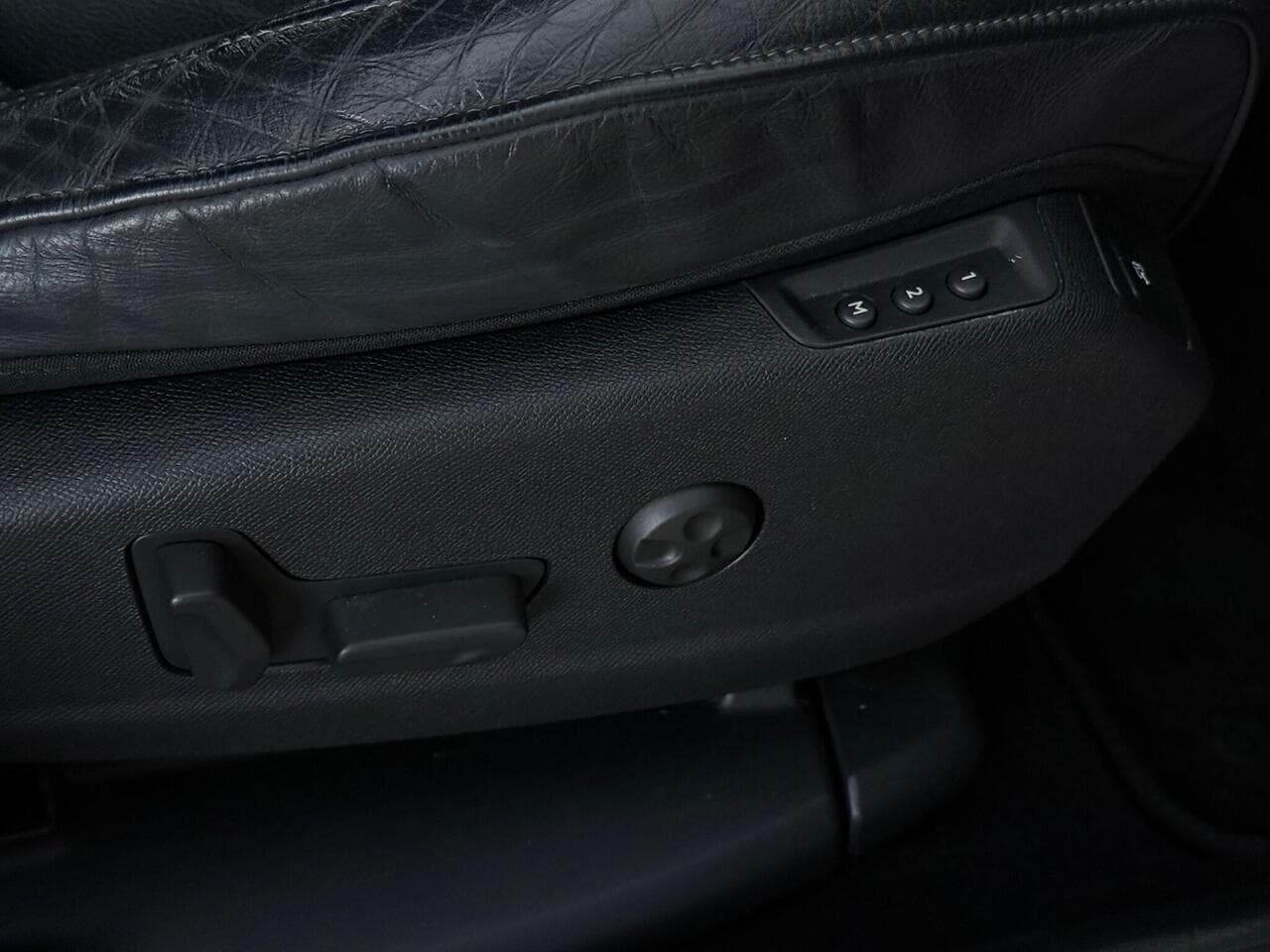 DS AUTOMOBILES DS 7 CROSSBACK thumbnail Misc Controls